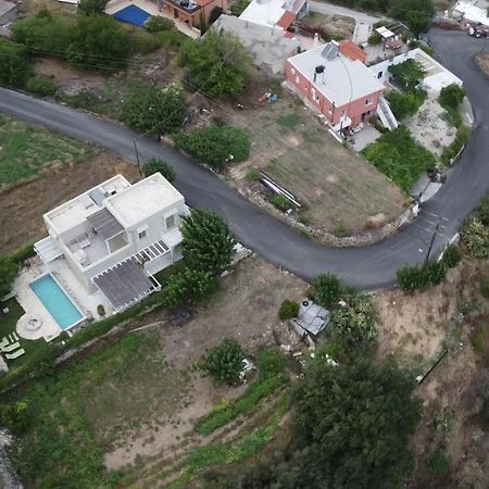 Traditional Stonebuilt Villa Leonanto, Only 5 Km From A Sandy Beach Kastellos Bagian luar foto
