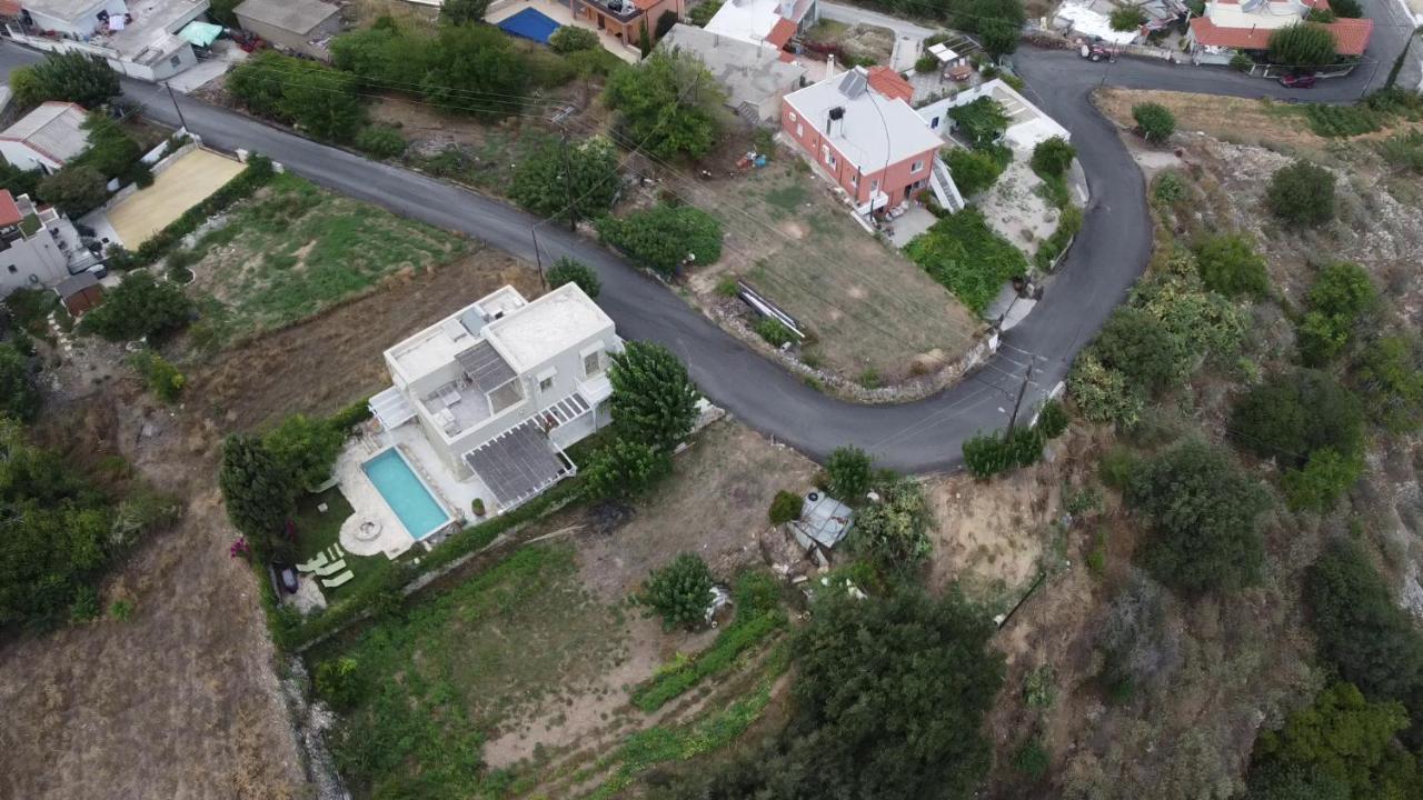 Traditional Stonebuilt Villa Leonanto, Only 5 Km From A Sandy Beach Kastellos Bagian luar foto