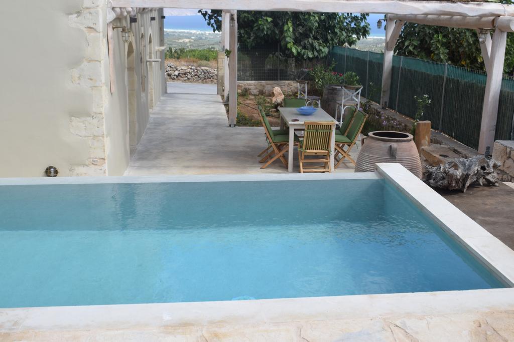 Traditional Stonebuilt Villa Leonanto, Only 5 Km From A Sandy Beach Kastellos Bagian luar foto