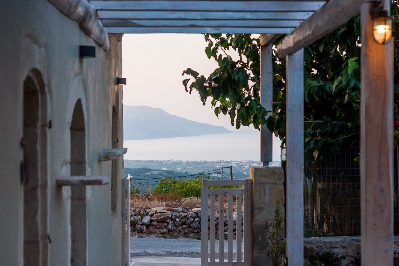 Traditional Stonebuilt Villa Leonanto, Only 5 Km From A Sandy Beach Kastellos Bagian luar foto