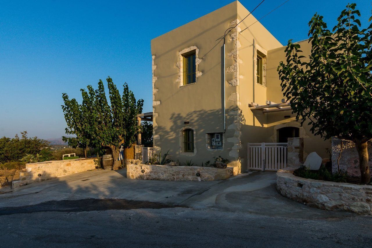 Traditional Stonebuilt Villa Leonanto, Only 5 Km From A Sandy Beach Kastellos Bagian luar foto
