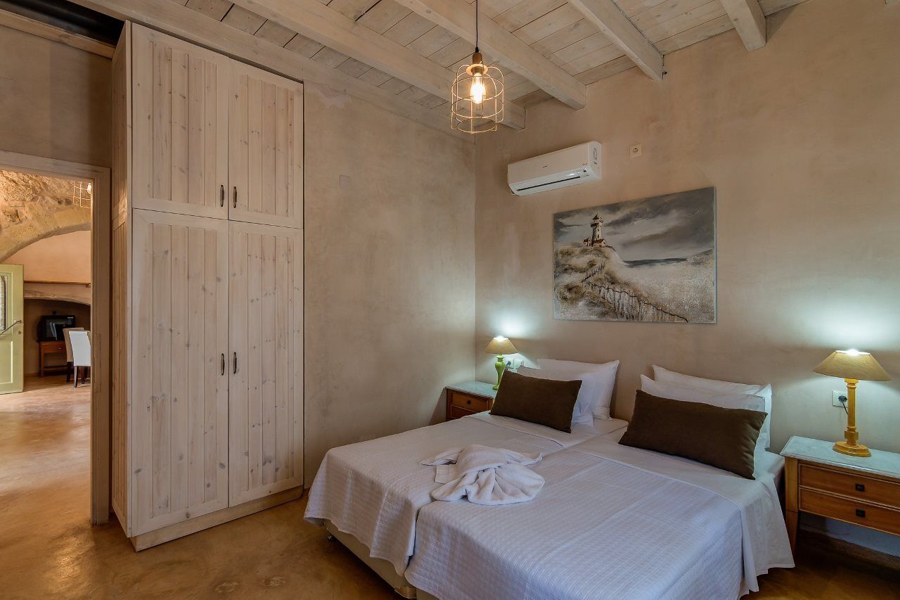 Traditional Stonebuilt Villa Leonanto, Only 5 Km From A Sandy Beach Kastellos Bagian luar foto