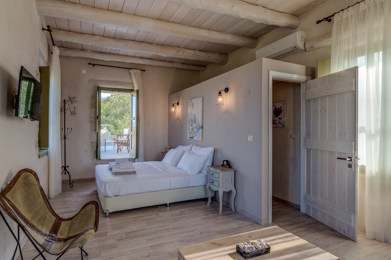 Traditional Stonebuilt Villa Leonanto, Only 5 Km From A Sandy Beach Kastellos Bagian luar foto